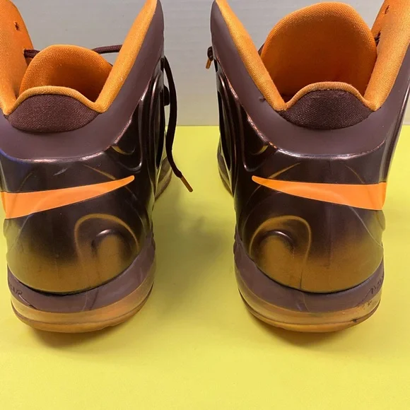 Nike Men's Maroon and Orange High-Top Basketball Shoes - Picture 4 of 16